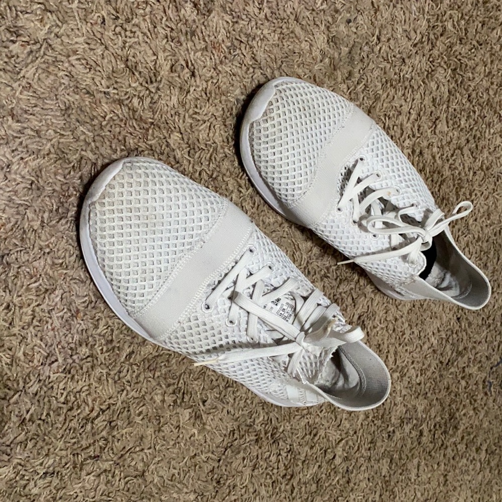 Adidas vintage white cloudfoam sneakers